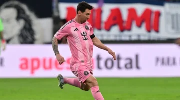 دموع لاعب أرجنتيني.. كواليس الاحتفاء بوشم ميسي وقميصه عقب اللقاء الأخير